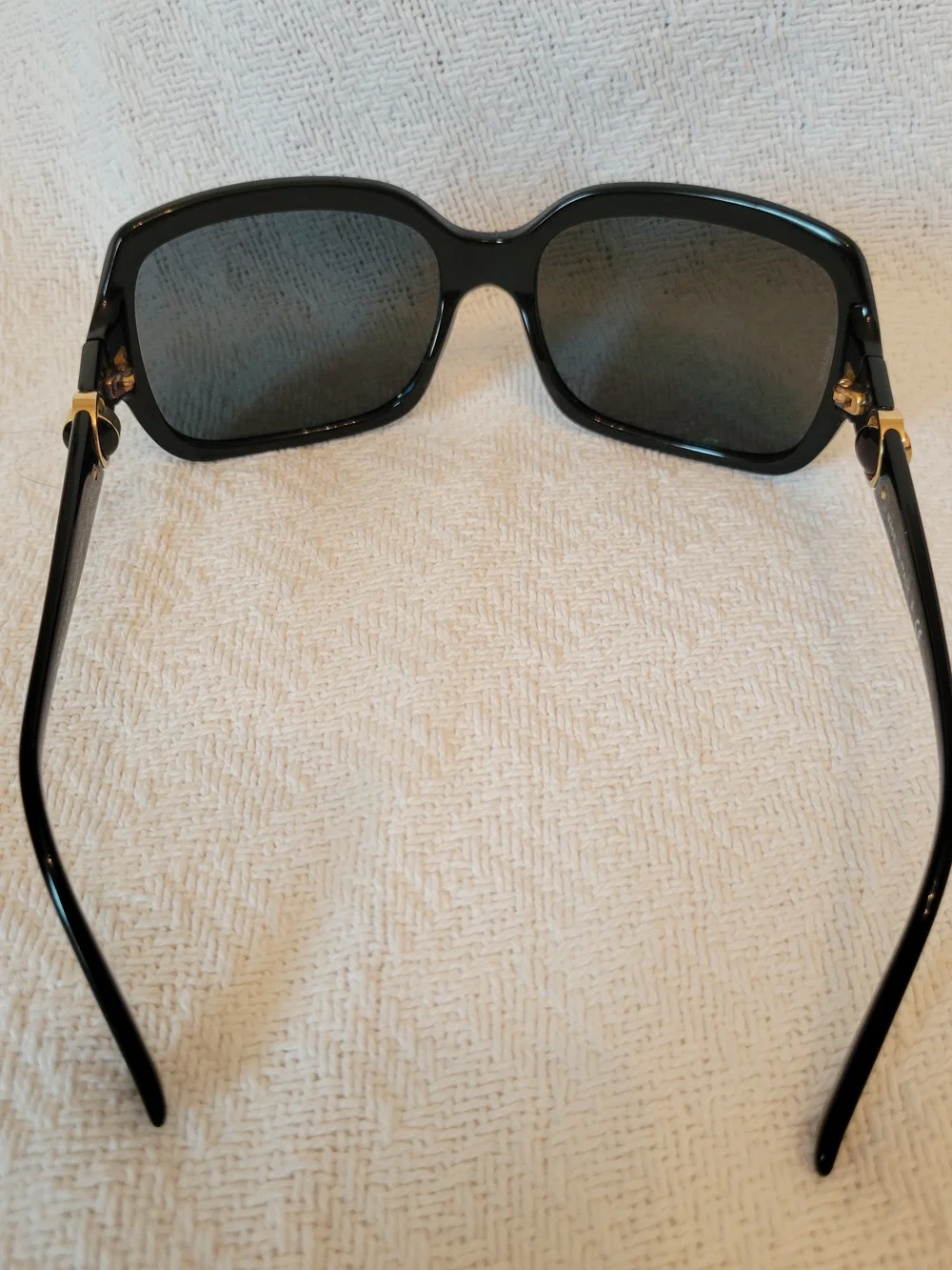 Chanel Black Oversized Women's Sunglasses - Picture 5 of 9